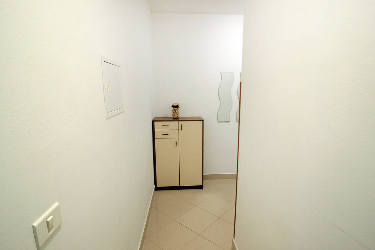 Lanterna Mandre, apartman Br. 8